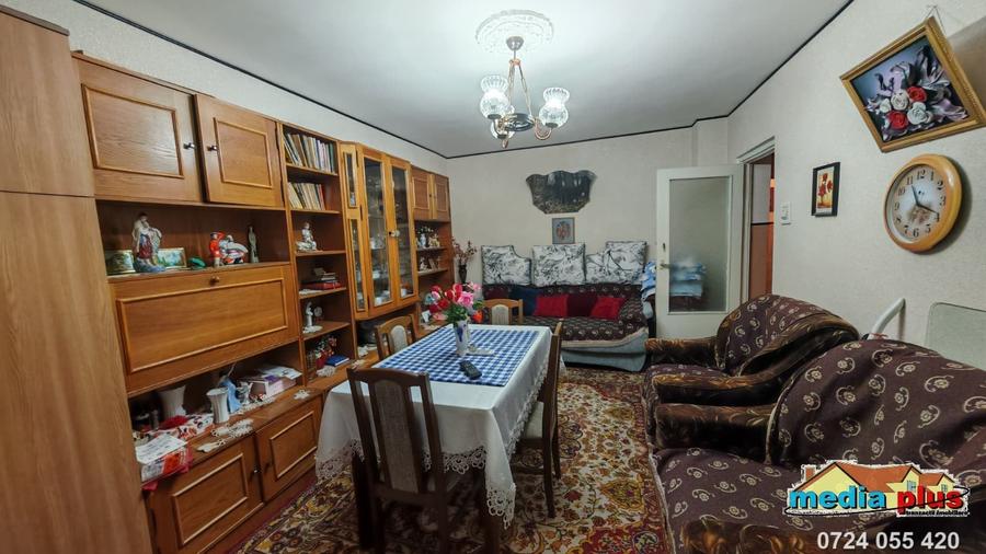 Apartament cu 2 camere decomandat în Micro 18