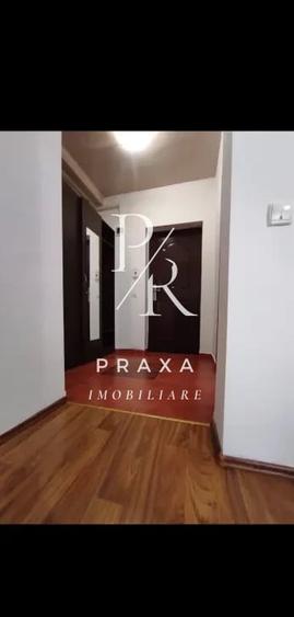 Garsonieră decomandată, mobilată în Florești