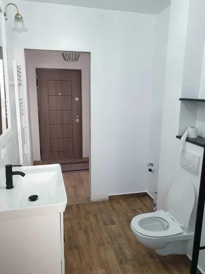 Apartament cu 2 camere semidecomandat în Florești
