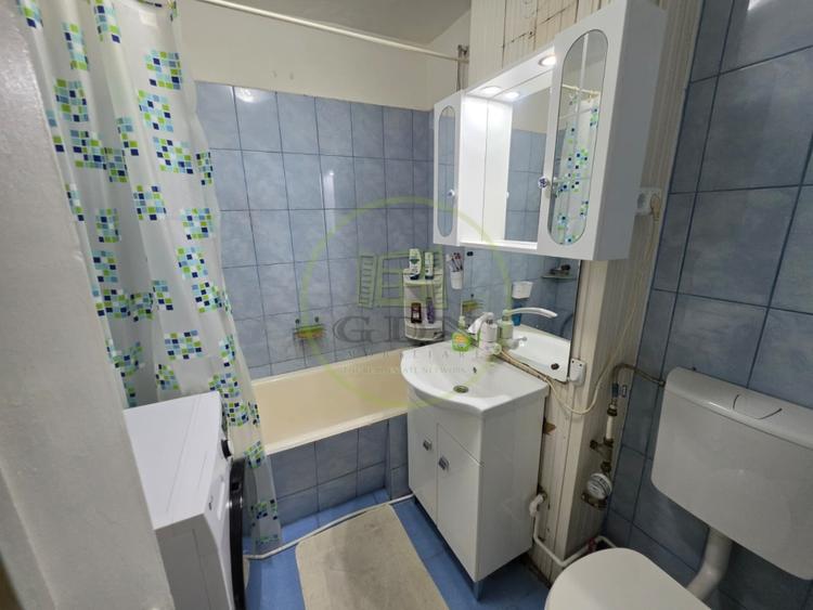 Apartament cu 4 camere decomandat în Hipodrom 3