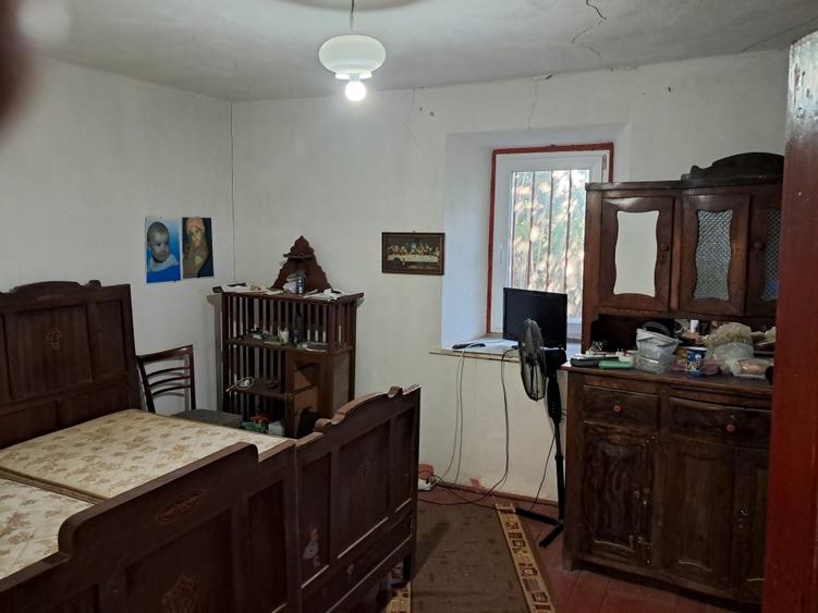 Casă individuală cu 3 camere cu Teren 800 Mp în Hunia