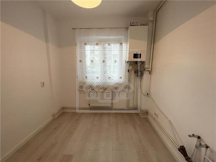 Apartament cu 2 camere decomandat în Hipodrom 1