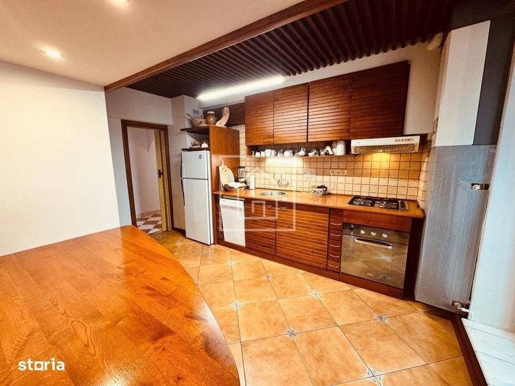 Apartament cu 4 camere decomandat, mobilat în Central