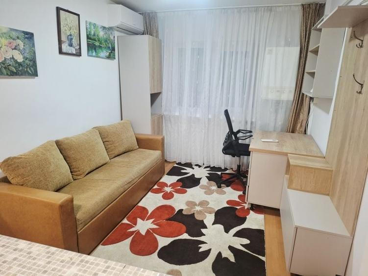 Apartament cu 2 camere semidecomandat în Tătărași