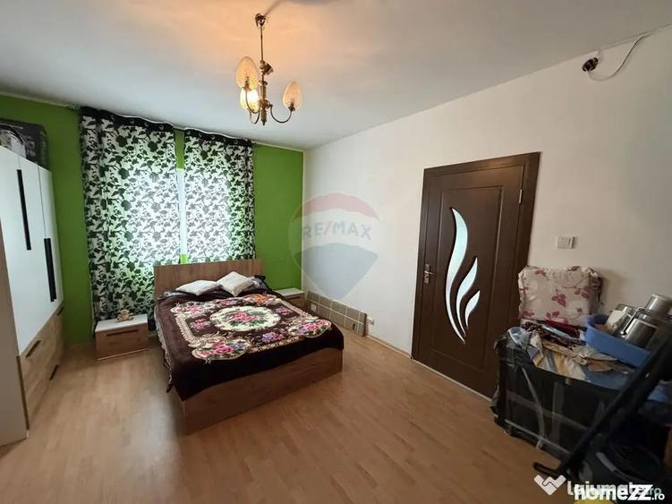 Casă cu 3 camere cu Teren 5000 Mp în Popești
