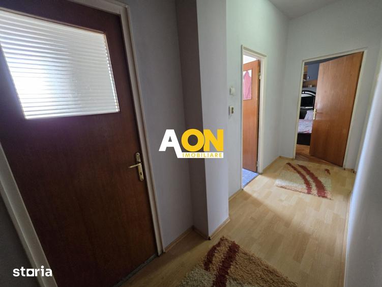 Apartament cu 4 camere decomandat în Cetate