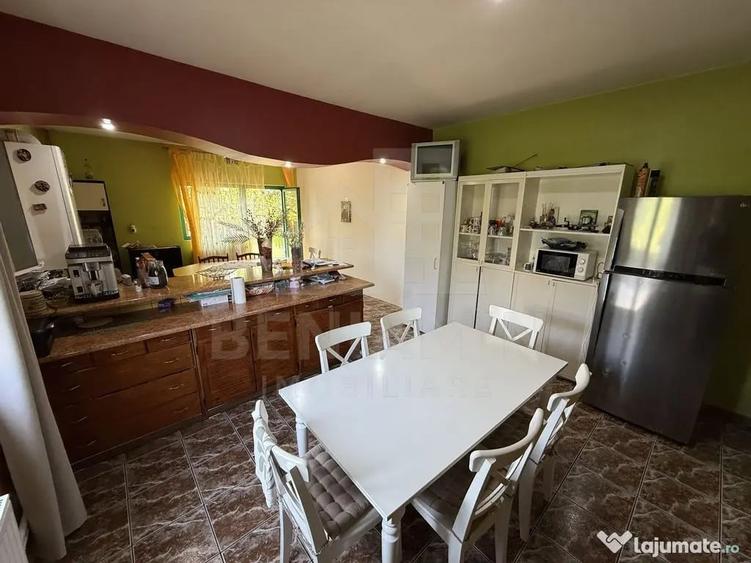 Casă cu 5 camere cu Teren 1039 Mp în Rovine