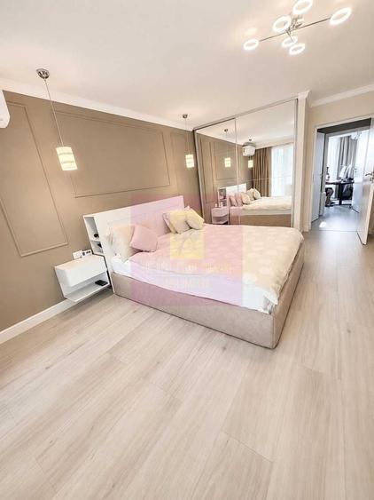 Apartament cu 3 camere semidecomandat în Titan