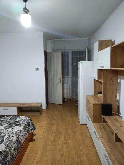 Garsonieră decomandată în Tudor Vladimirescu