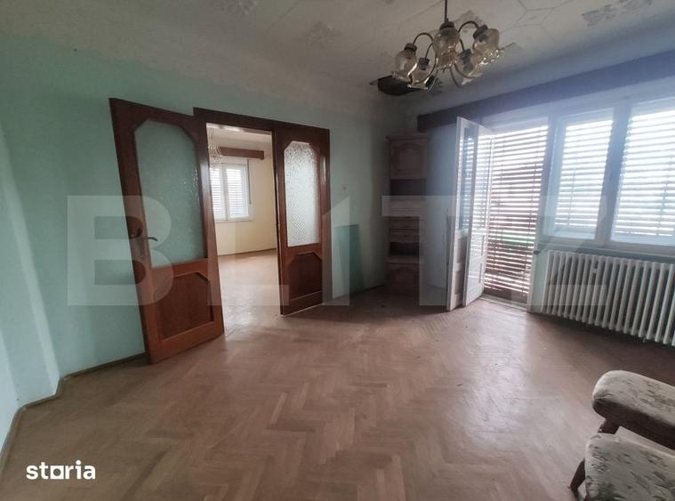 Casă cu 4 camere cu Teren 1100 Mp în Central