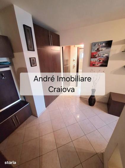 Apartament cu 2 camere decomandat în Calea București