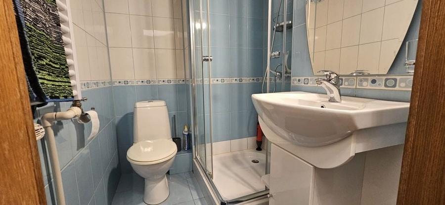 Apartament cu 4 camere semidecomandat în Timpuri Noi