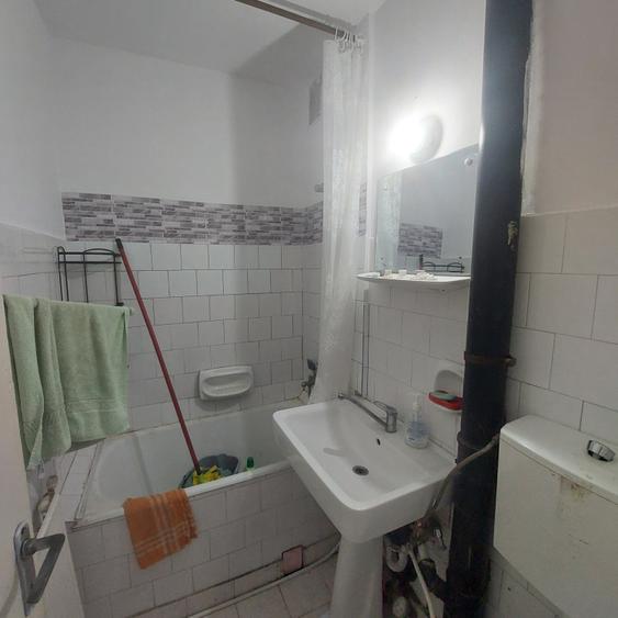 Apartament cu 3 camere în Scărișoara