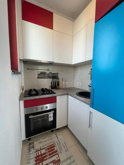 Apartament cu 3 camere si terasa, zona DACIAScoala Spect - 1
