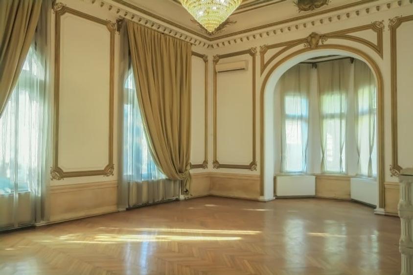Casă individuală cu 4 camere cu Garaj în Splaiul Independenței