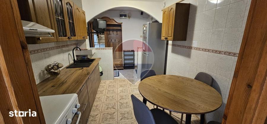 Apartament cu 2 camere semidecomandat în Mioriței
