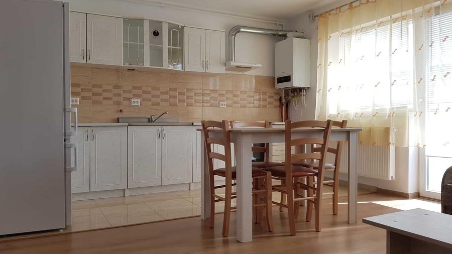 Apartament cu 3 camere decomandat în Șelimbăr