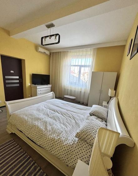 Apartament cu 3 camere decomandat în 1 Mai