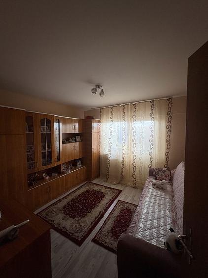Apartament cu 2 camere decomandat în Carpați 2