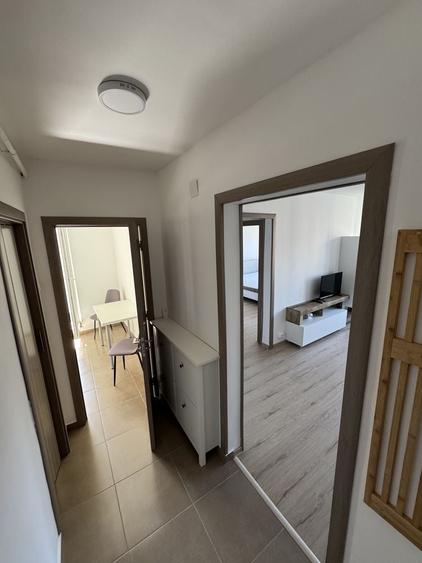 Apartament cu 2 camere semidecomandat în Griviței