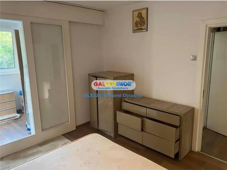 Apartament cu 3 camere semidecomandat, mobilat în Titan