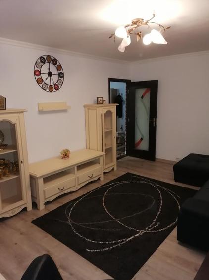 Apartament cu 2 camere decomandat în Cug