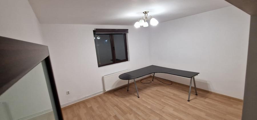 Casă individuală cu 4 camere cu Teren 130 Mp în Străulești
