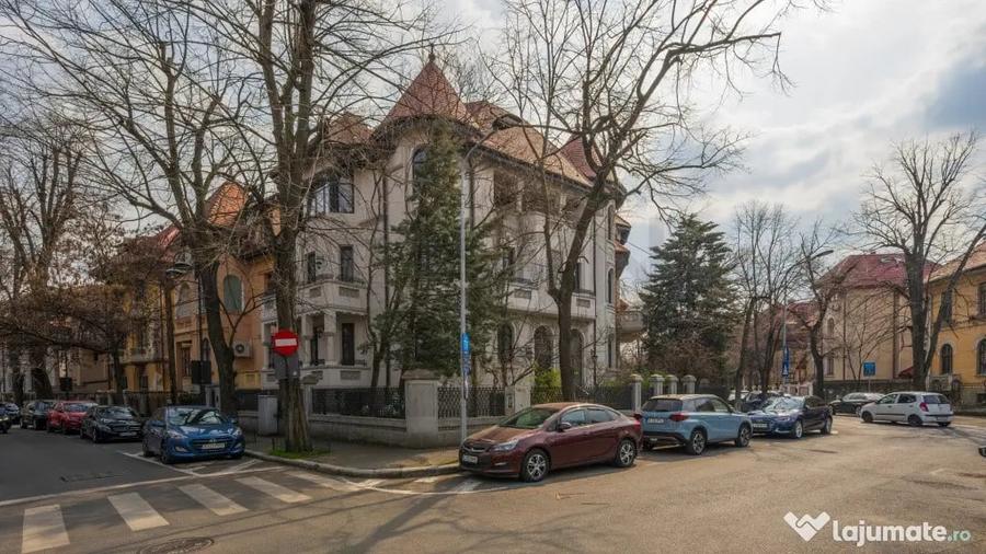 Casă cu 7 camere cu Teren 413 Mp în Dorobanți