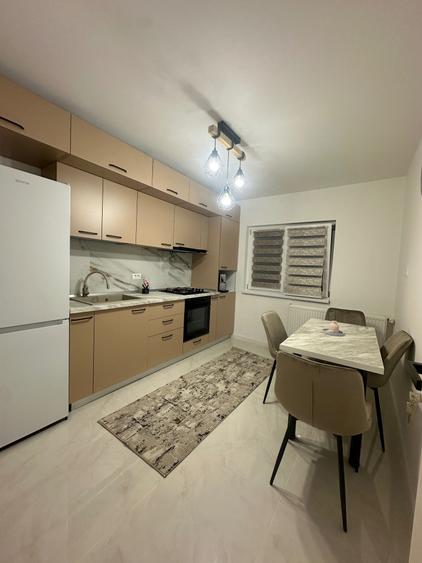 Apartament cu 2 camere decomandat în Băneasa