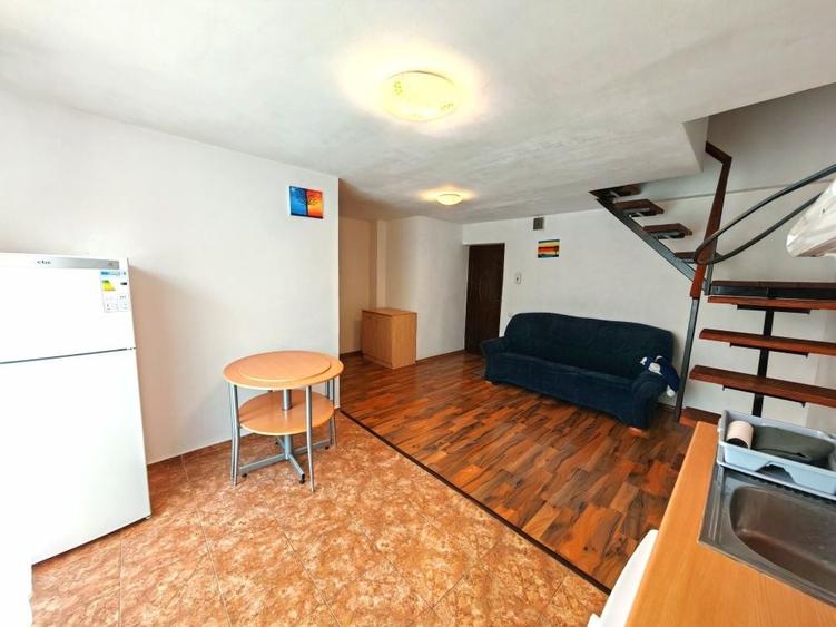 Apartament cu 3 camere decomandat în Valea Aurie