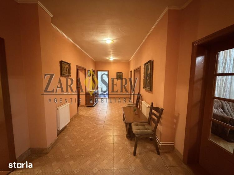 Casă cu 5 camere cu Canalizare în Lupeni