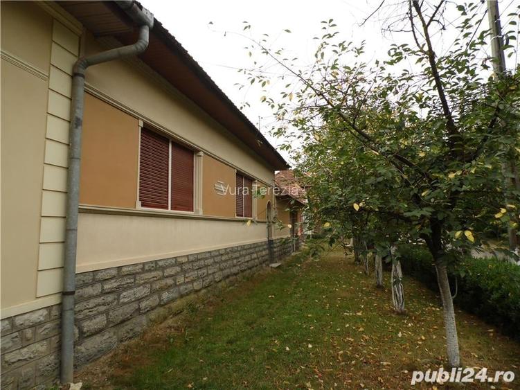 Casa de vanzare cu terenuri
