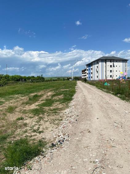 Teren de 400 mp, în Ișalnița
