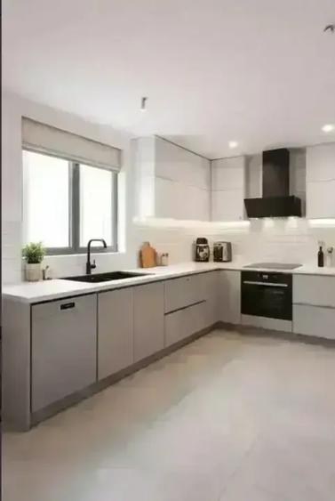 Apartament cu 3 camere semidecomandat în Vitan