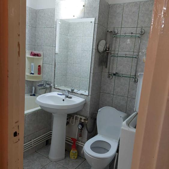 Apartament cu 2 camere decomandat în Războieni