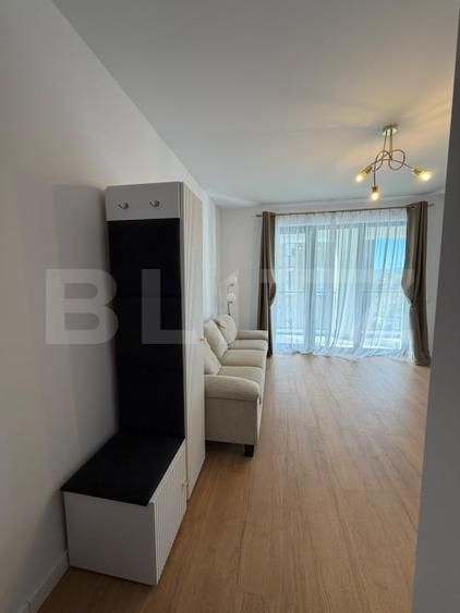 Apartament cu 2 camere semidecomandat, mobilat în Florești