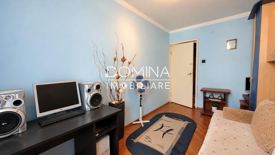 Apartament cu 4 camere decomandat în 9 Mai