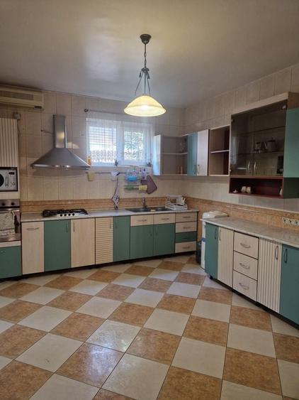 Casă cu 4 camere cu Teren 350 Mp în Dămăroaia