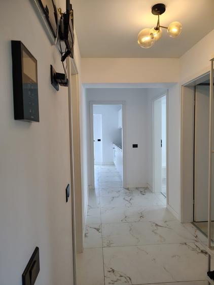 Apartament cu 3 camere decomandat în Berceni