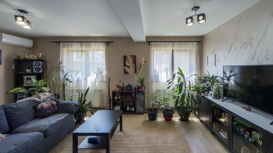 Casă individuală cu 6 camere cu Teren 400 Mp în Pantelimon