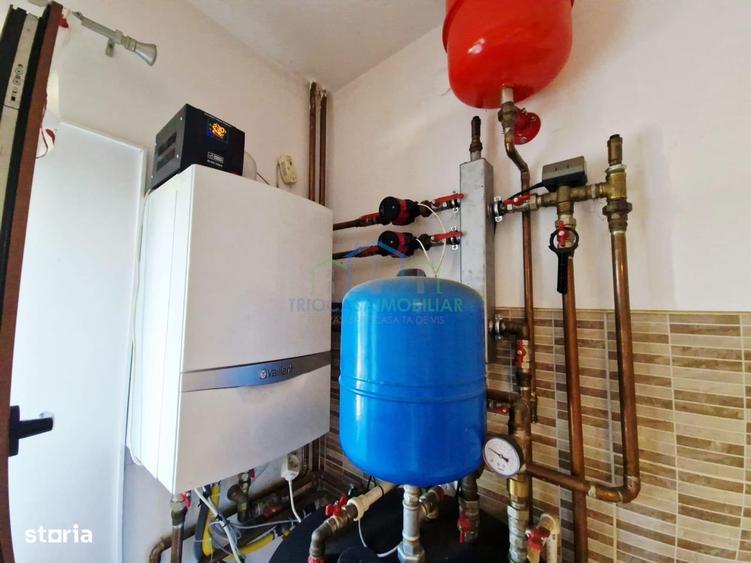 Casă cu 4 camere cu Teren 2936 Mp în Coșoveni