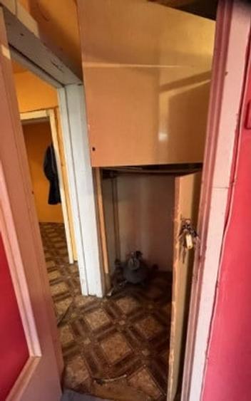 Apartament cu 4 camere decomandat în Astra