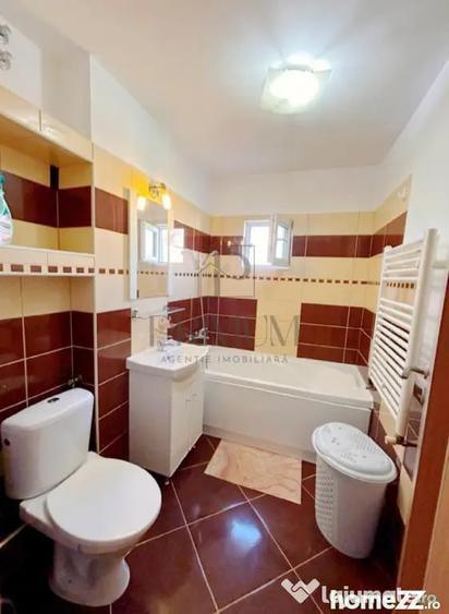 Apartament cu 3 camere decomandat în Lunei