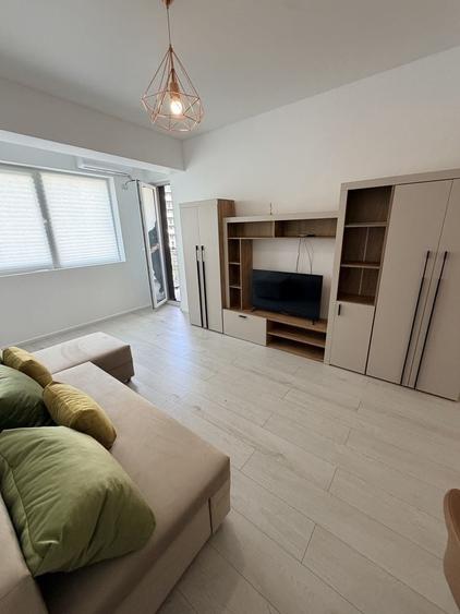 Apartament cu 2 camere decomandat în Berceni