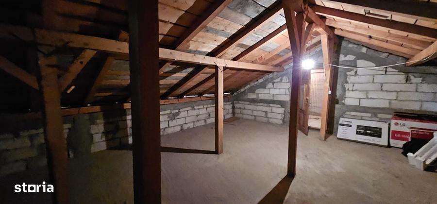 Casă cu 3 camere cu Teren 544 Mp în Central