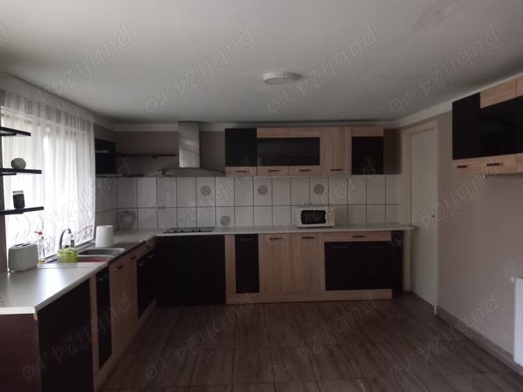 Casă cu 6 camere cu Teren 2255 Mp în Cenad