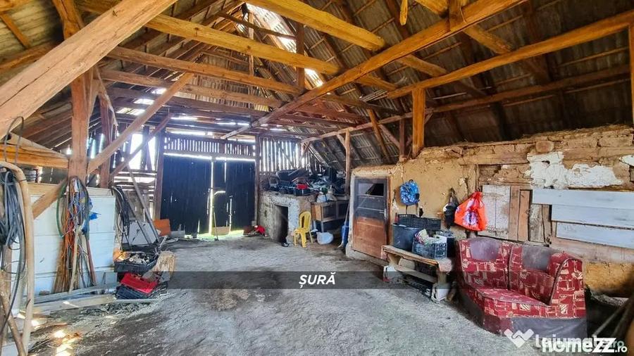 Casă cu 3 camere cu Teren 3724 Mp în Borlești