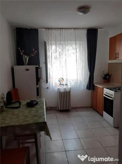 Garsonieră decomandată, mobilată în Buziașului
