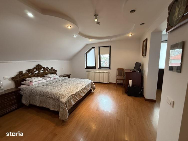 Casă cu 4 camere în Băiceni