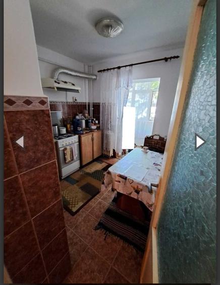 Apartament cu 3 camere decomandat în Obcini